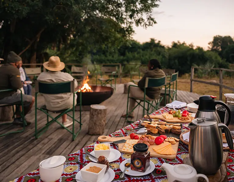 Gather around the firepit to enjoy lively conversation and sundowners.