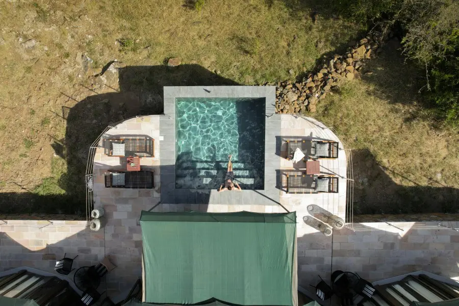 hemingways-ol-seki-mara-villa-privada-piscina