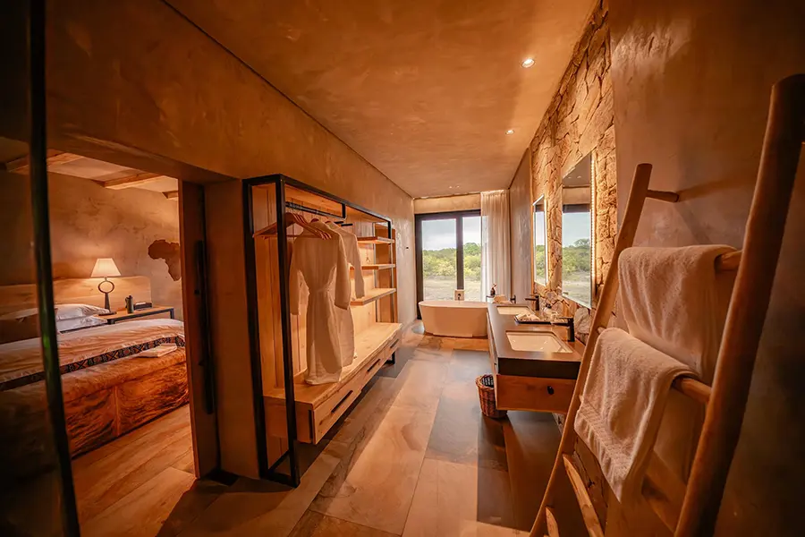 kapama-river-lodge-deluxe-suite-bathroom_1