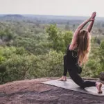 Prepárate para el día con yoga | Londolozi Pioneer Camp
