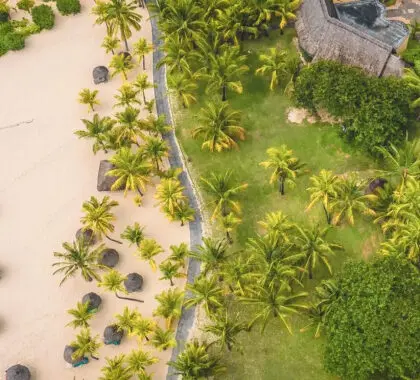 Vista aérea de una playa de Mauricio | Go2Africa