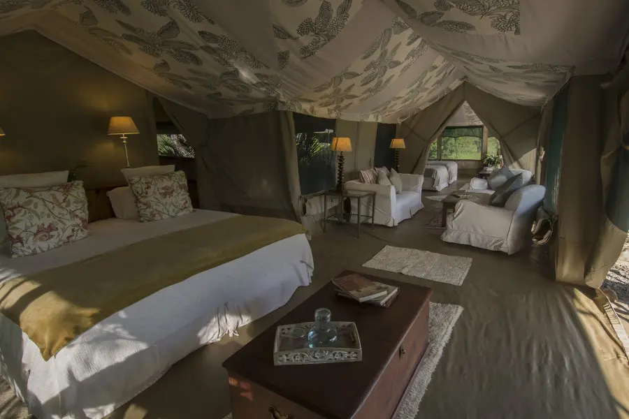 richards-river-camp-family-tent-main-room