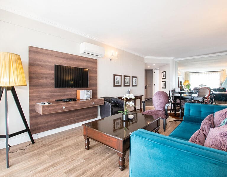 romney-park-luxury-apartments-cape-town-2-bedroom-aparment-lounge