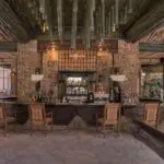 Visite el Chemi Chemi Bar para tomar bebidas y aperitivos.