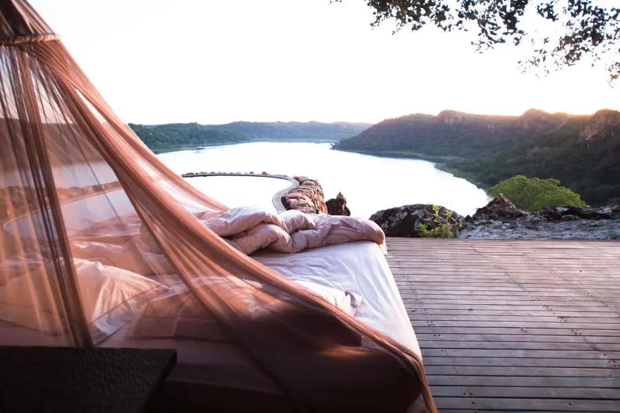 singita-pamushana-lodge-day-bed