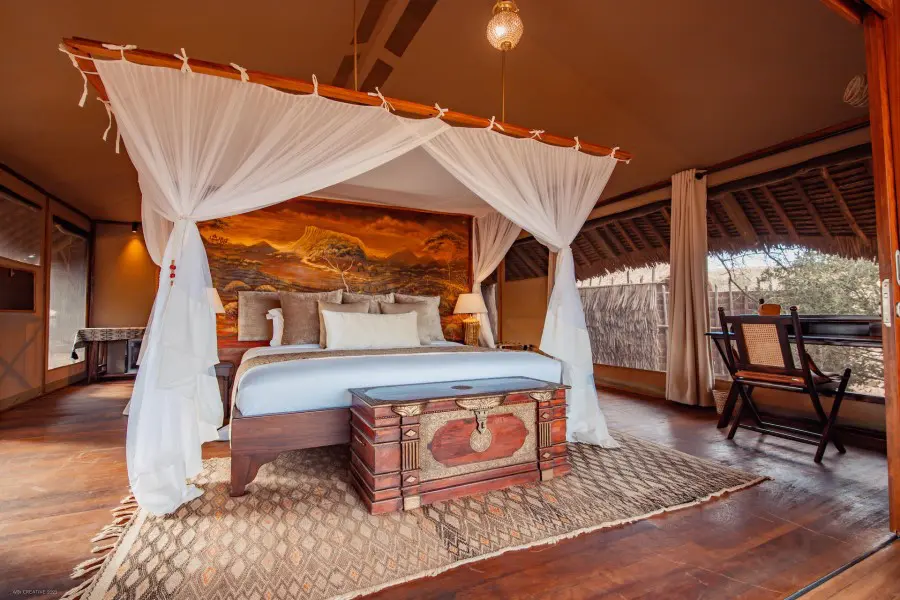 soroi-larsens-camp-deluxe-tent-bed