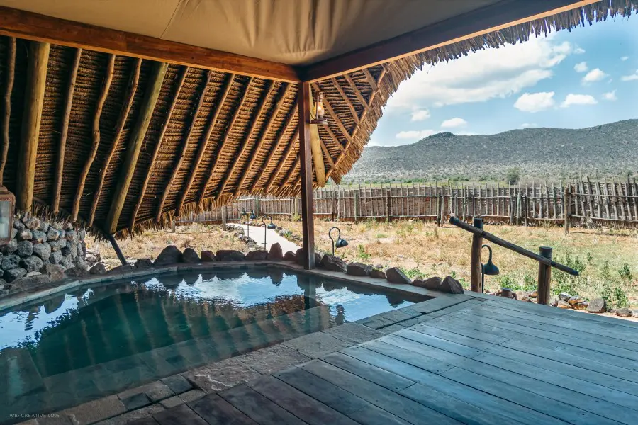 soroi-larsens-camp-deluxe-tent-plunge-pool
