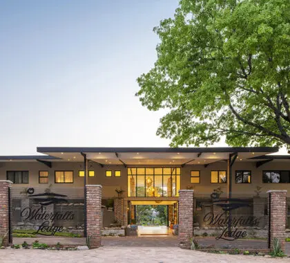 The entrance to Waterfalls Lodge, Victoria Falls Town. 
