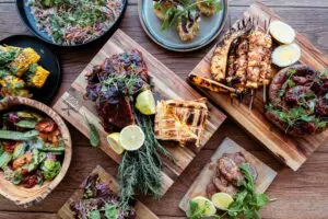 Sink your teeth into succulent grilled meats. 