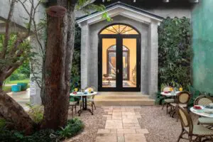 Savour your breakfast in the sanctuary of the courtyard. 