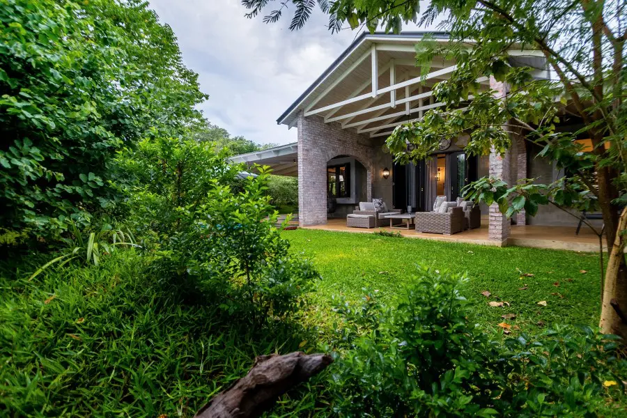mbano-manor-hotel-villa