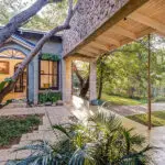 Bienvenido al Mbano Manor Hotel, un lujoso campamento base desde el que explorar el Parque Nacional del Zambeze y las cataratas.