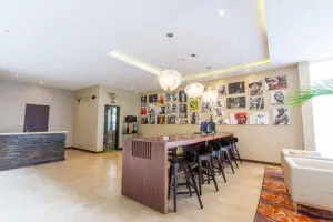 tamarind-tree-hotel-nairobi-kenya-lobby-3