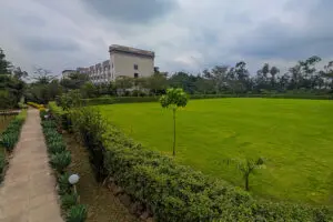 tamarind-tree-hotel-nairobi-kenya-photo-grounds-2-8-de-9