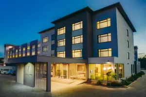 tamarind-tree-hotel-nairobi-kenya-exterior