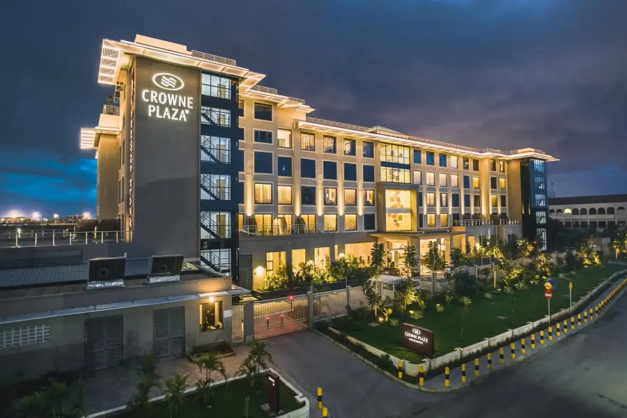 Welcome to Crowne Plaza Airport Hotel.