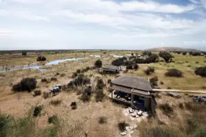 The villas are spread out along the plains, open to the wild expanse (artists' render). 