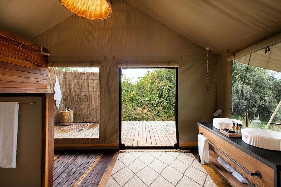 namibia_nkasa-linyanti_guest-tent-bathroom-2