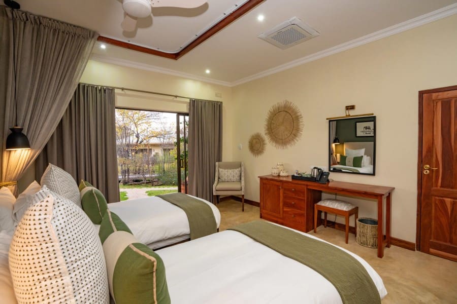 insika-lodge-luxury-room-twin-beds