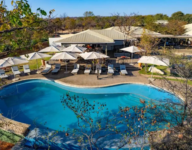 Soak in the pool | Insika Lodge.