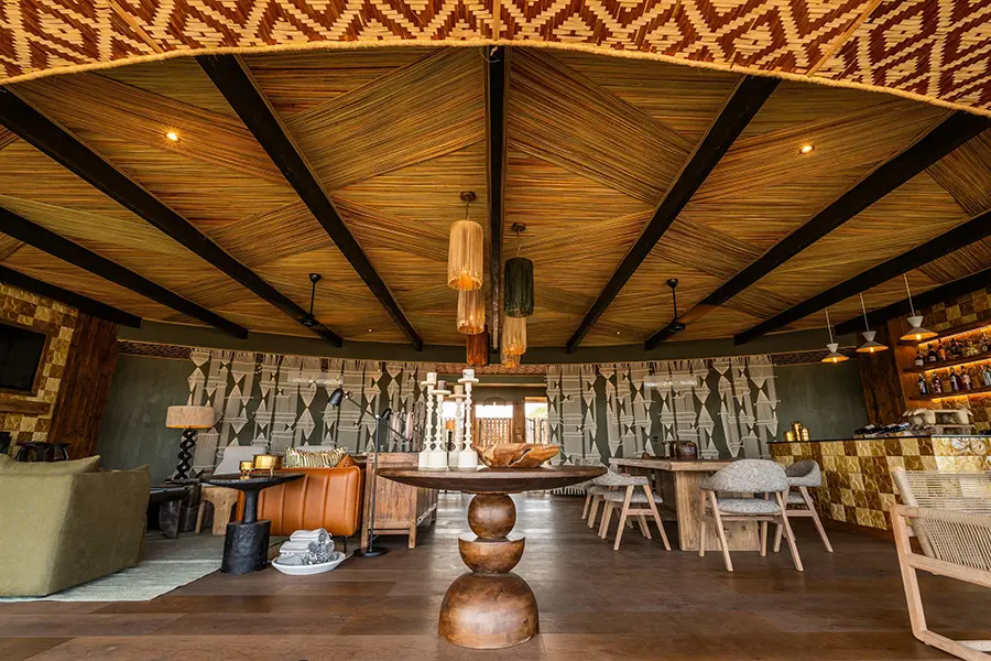 wilderness-magashi-peninsula-rwanda-akagera-villa-indoor-lounge-and-dining