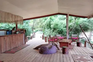 Main camp bar & lounge area. 