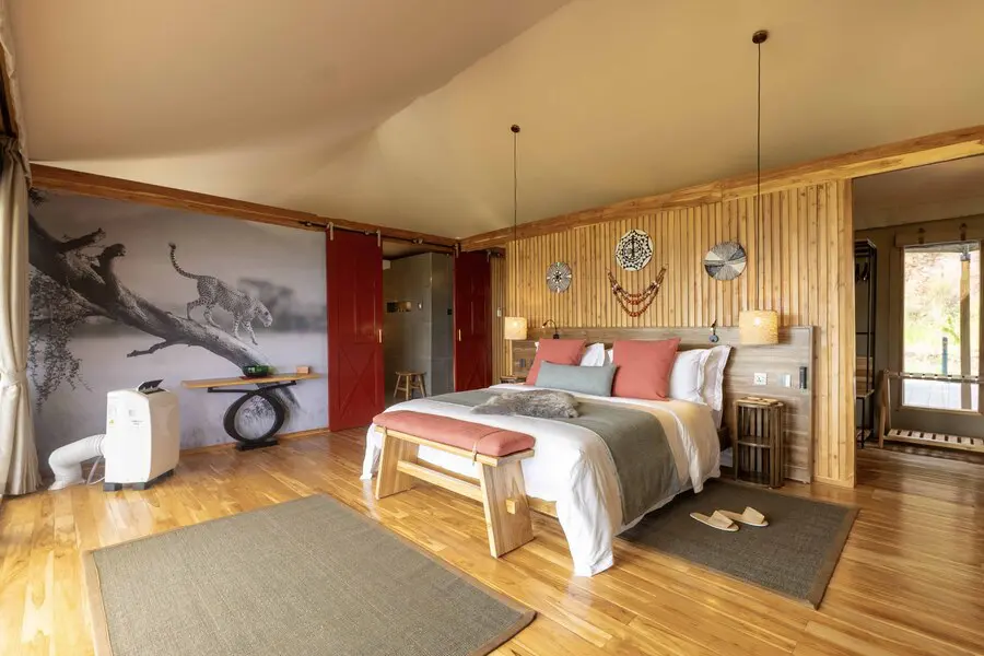 neptune-serengeti-luxury-tented-camp-bed