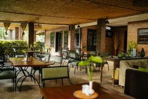 airport-planet-lodge-kigori-arusha-kilimanjaro-intl-airport-tanzania-restaurant-airport-planet-lodge-2