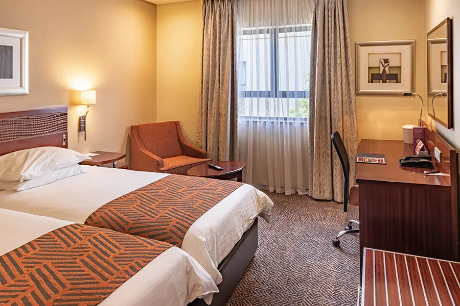 city-lodge-hotel-or-tambo-international-airport-twin-bedroom3-cl-ortambo