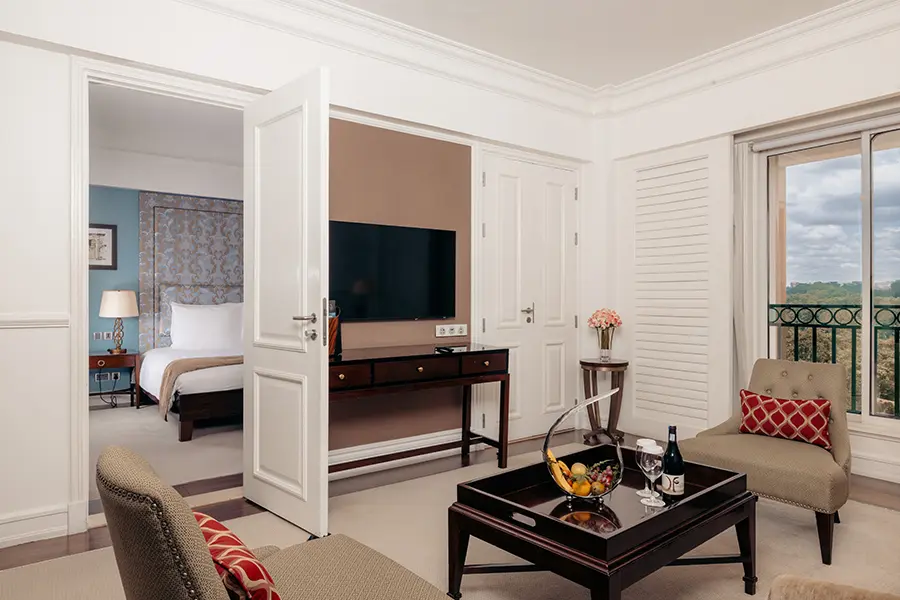 villa-rosa-kempinski-nairobi-kenya-business-suite-lounge-area