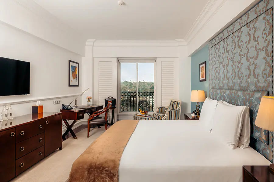 villa-rosa-kempinski-nairobi-kenya-executive-balcony-room