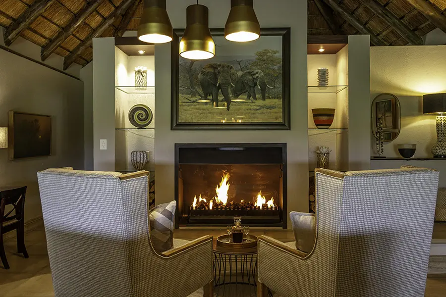 savanna-private-game-lodge-sabi-sands-kruger-savanna-suite_fireplace_img_3927