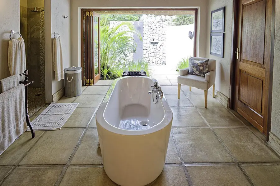 savanna-private-game-lodge-sabi-sands-kruger-savanna_suite_bathroom_1