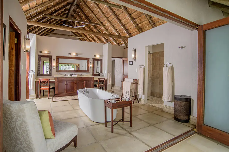 savanna-private-game-lodge-sabi-sands-kruger-savanna_suite_bathroom_5
