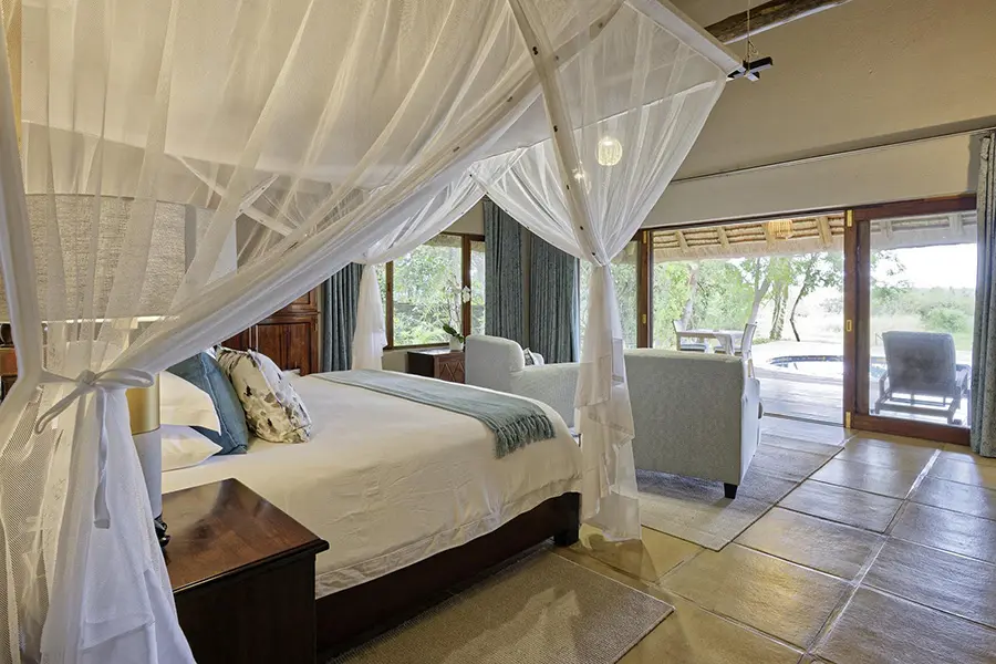 savanna-private-game-lodge-sabi-sands-kruger-savanna_suite_bedroom_31