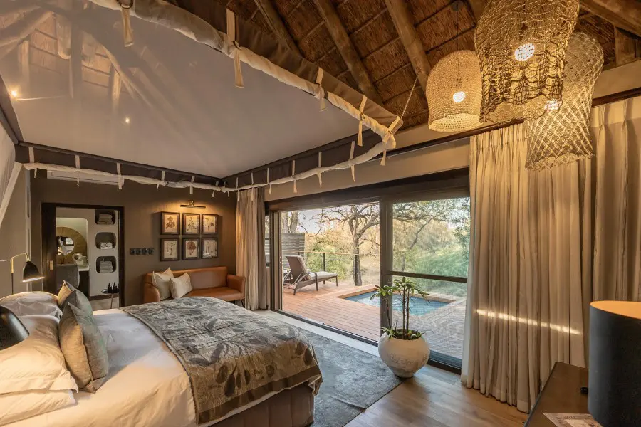 Luxury safari lodge suite in a private game reserve in South Africa | Go2Africa