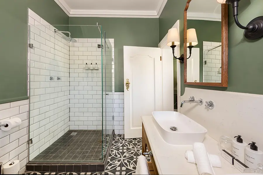 the-claremont-boutique-hotel-cape-town-classic-room-_2
