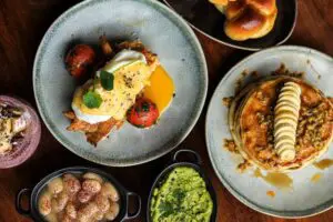 Savour delicious meals.
